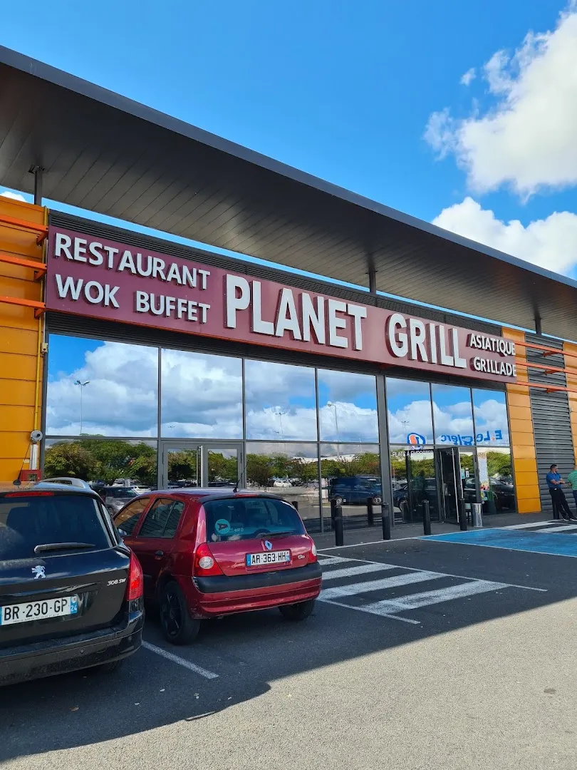 PLANET GRILL